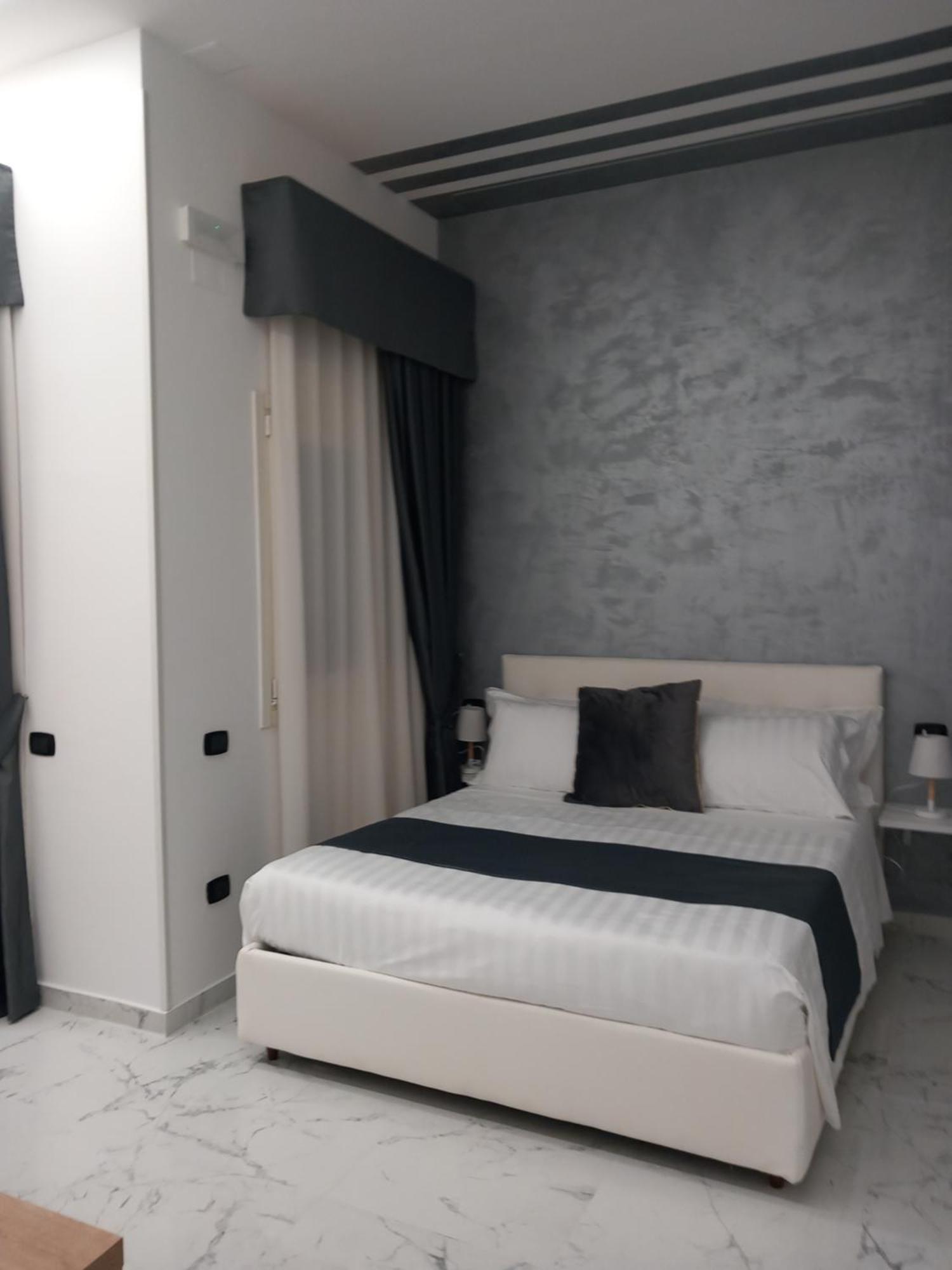 Hotiday Room Collection - Napoli Sant'Arcangelo 外观 照片