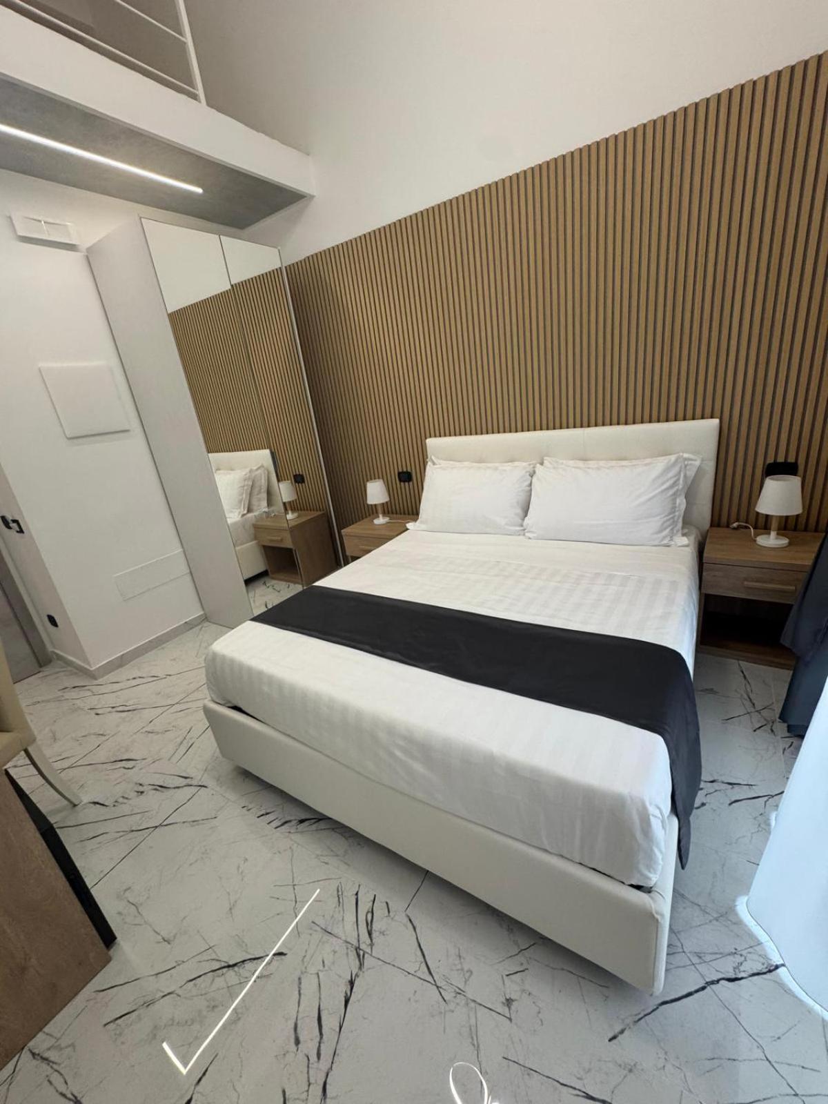 Hotiday Room Collection - Napoli Sant'Arcangelo 外观 照片